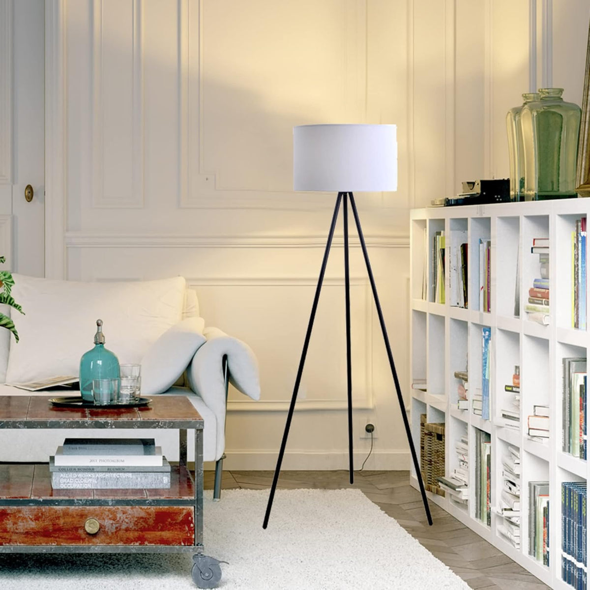 Black Tripod Floor Lamp T133