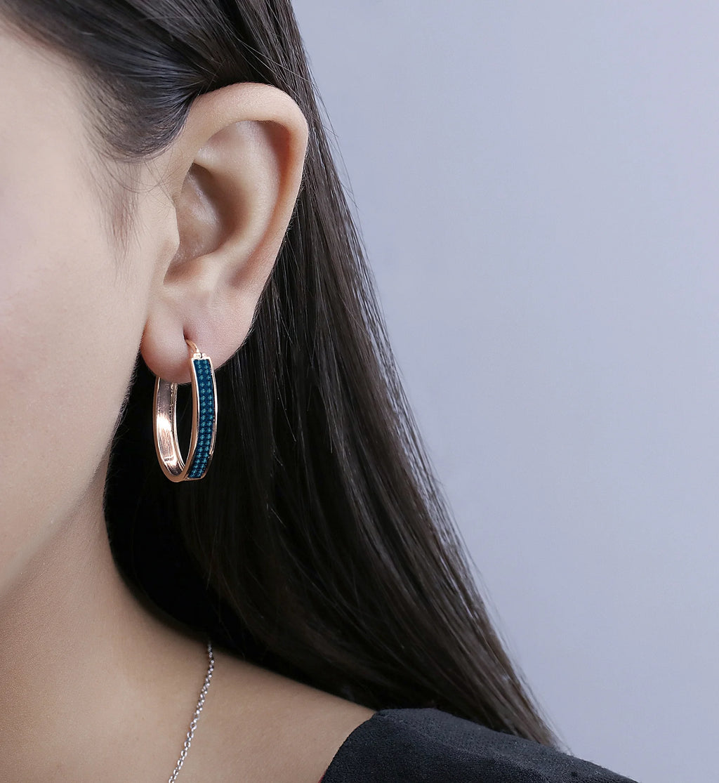 Round Blue Diamond Hoop Earrings in 18K Rose Gold K406