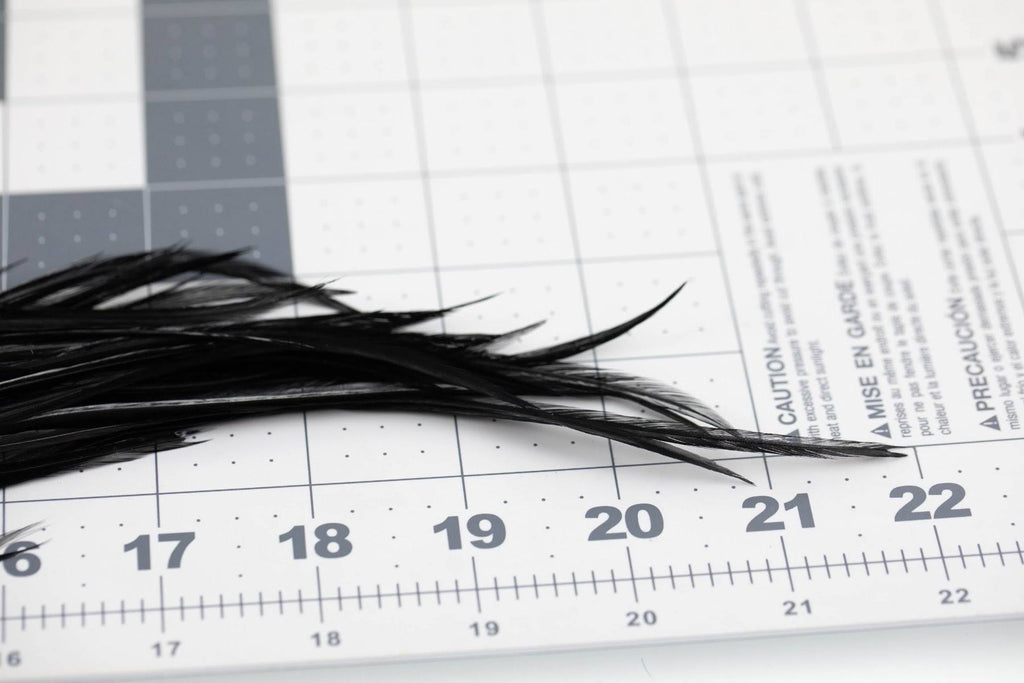 Hackle 1/2 Saddle - Dark Gray Dun L396