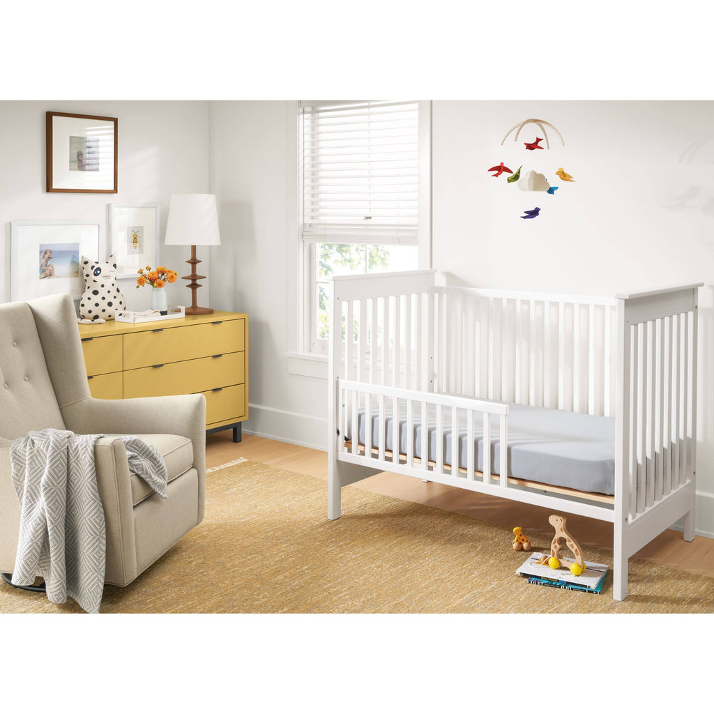 Modern Nest Crib with Toddler Bed Frame Conversion Rail G441