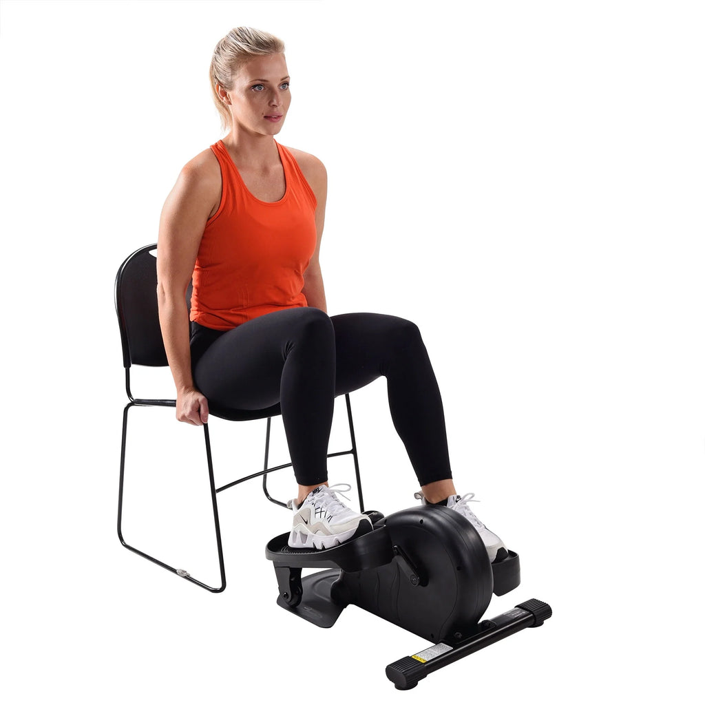 Compact Black Lower Body Workout Machine J515439