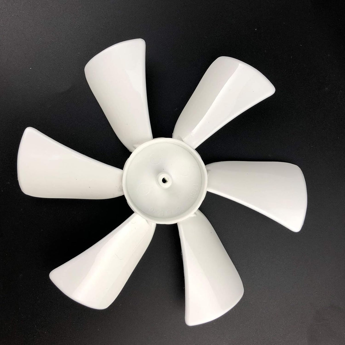 White Lid 12V RV Roof Vent with Fan D74527