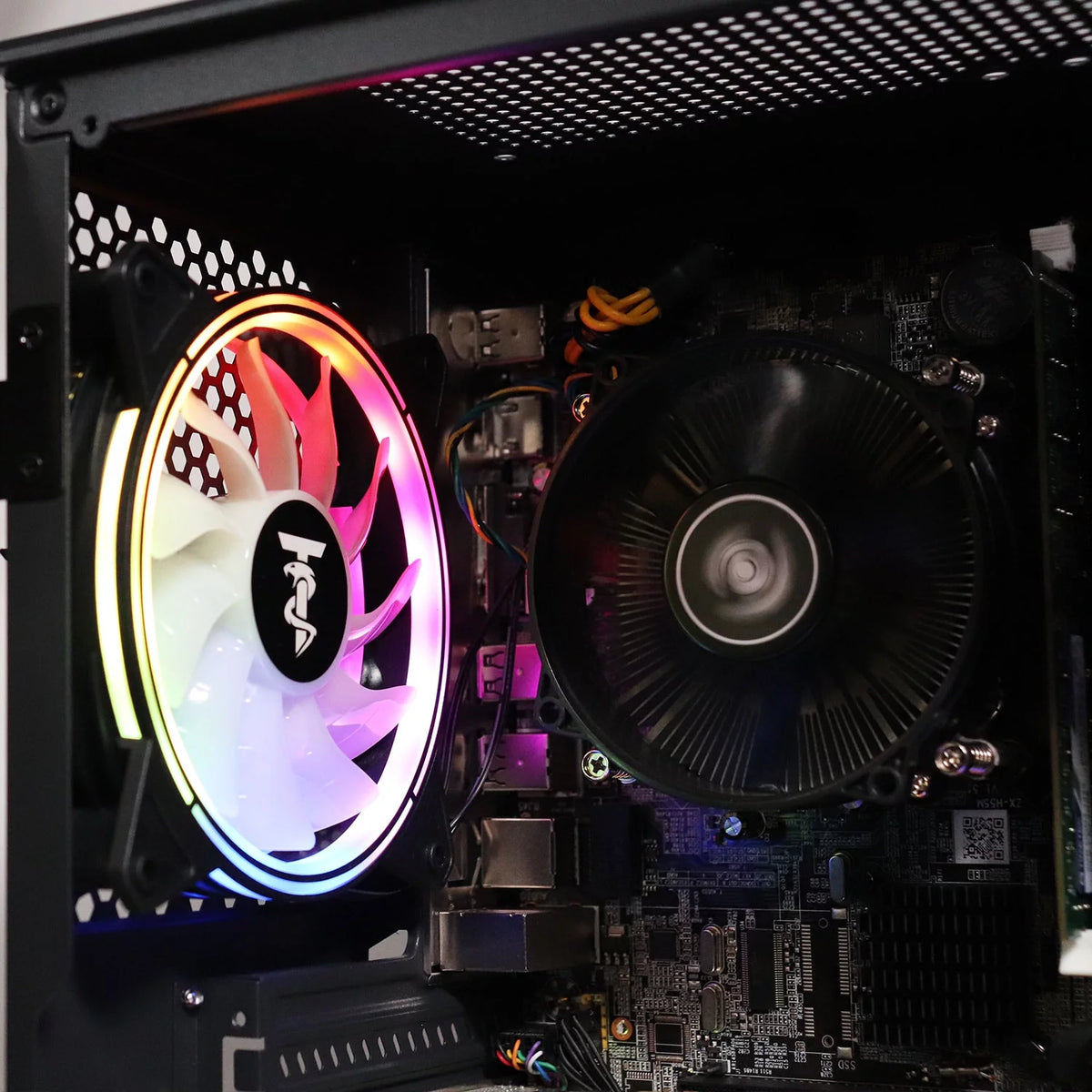 Intel Core i5 Gaming PC Desktop, Radeon R7 250 2GB, 8GB RAM, 500GB HDD, WiFi, Windows 10 Pro Y943